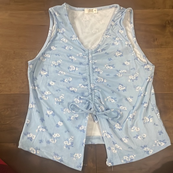 Brand: ARDENE size: women's medium color: light blue with floral pattern - Picture 3 of 4